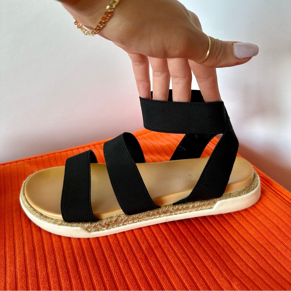 Madden Girl Black Strappy Sandal | Size 8.5